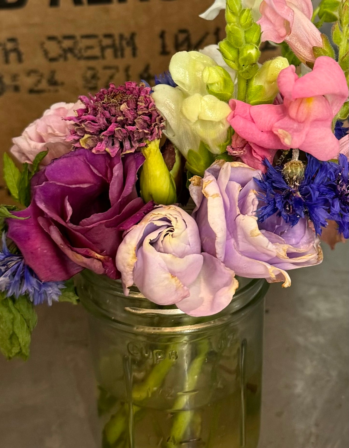 Aberdeen Farms - Small Flower Bouquet